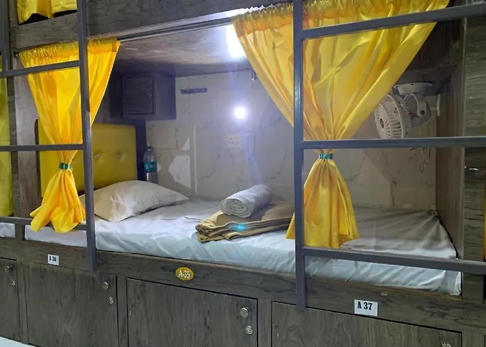 Neenava Dormitory Mumbai 