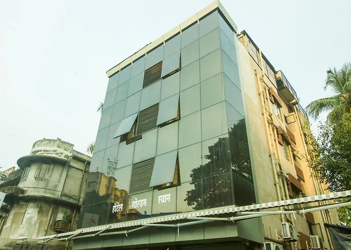 Oyo 19917 Golden Swan Hotel Mumbai 